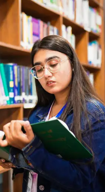 Trusted by 1000+ Students